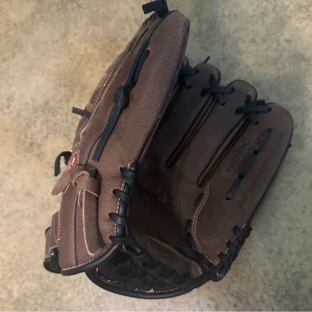 Rawlings Tan Baseball Glove with Black Trim - Picture 4 of 5
